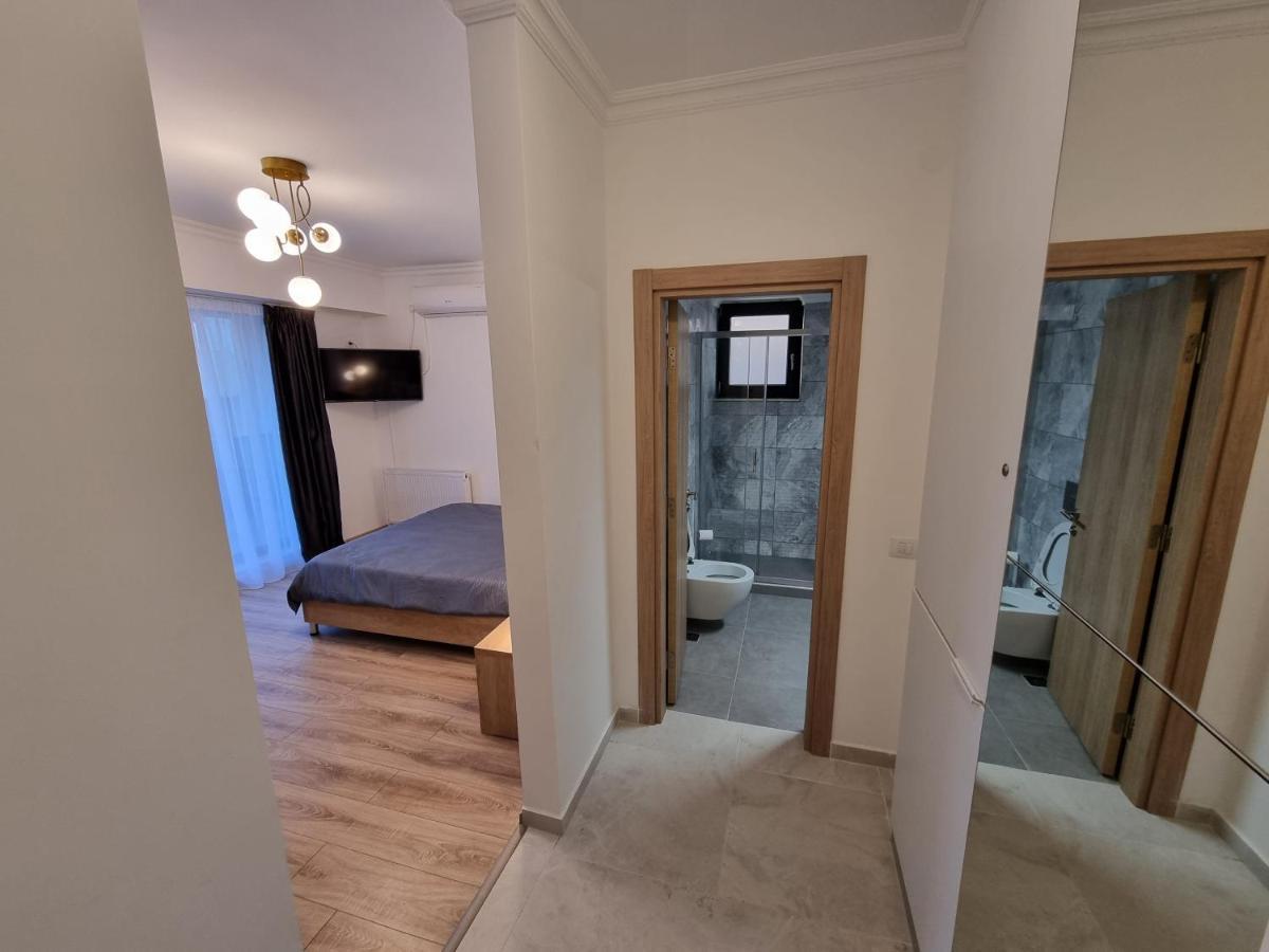Breeze Studio Apartment Mamaia Exterior photo